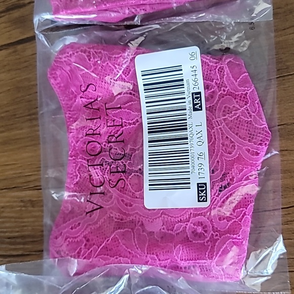 Victoria's secret shine strap bombshell Brazilian crotchless panty - Picture 7 of 8